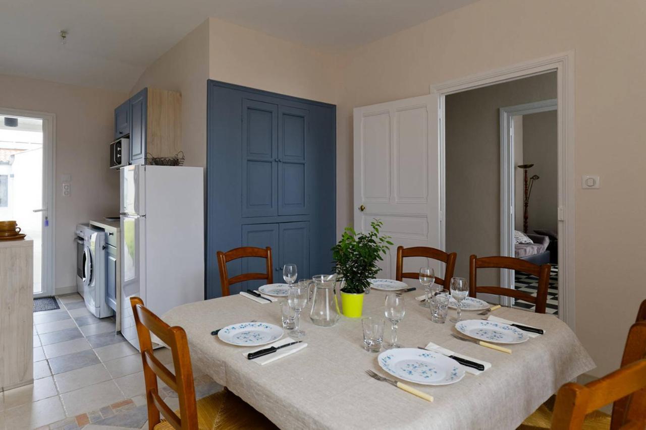 Le Cachet D'Une Maison De Centre-Bourg A 보부와-슈흐-메흐 외부 사진