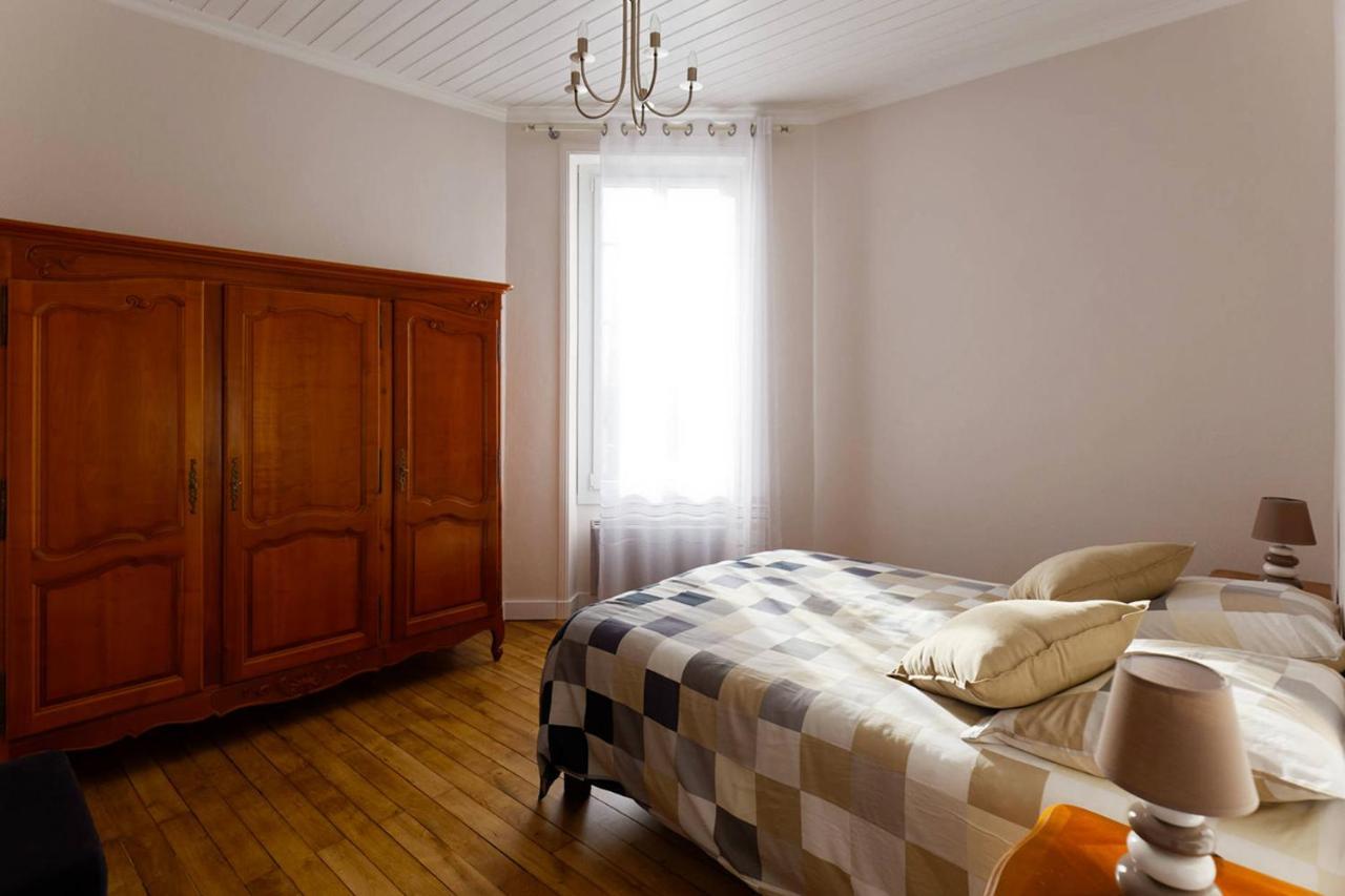 Le Cachet D'Une Maison De Centre-Bourg A 보부와-슈흐-메흐 외부 사진