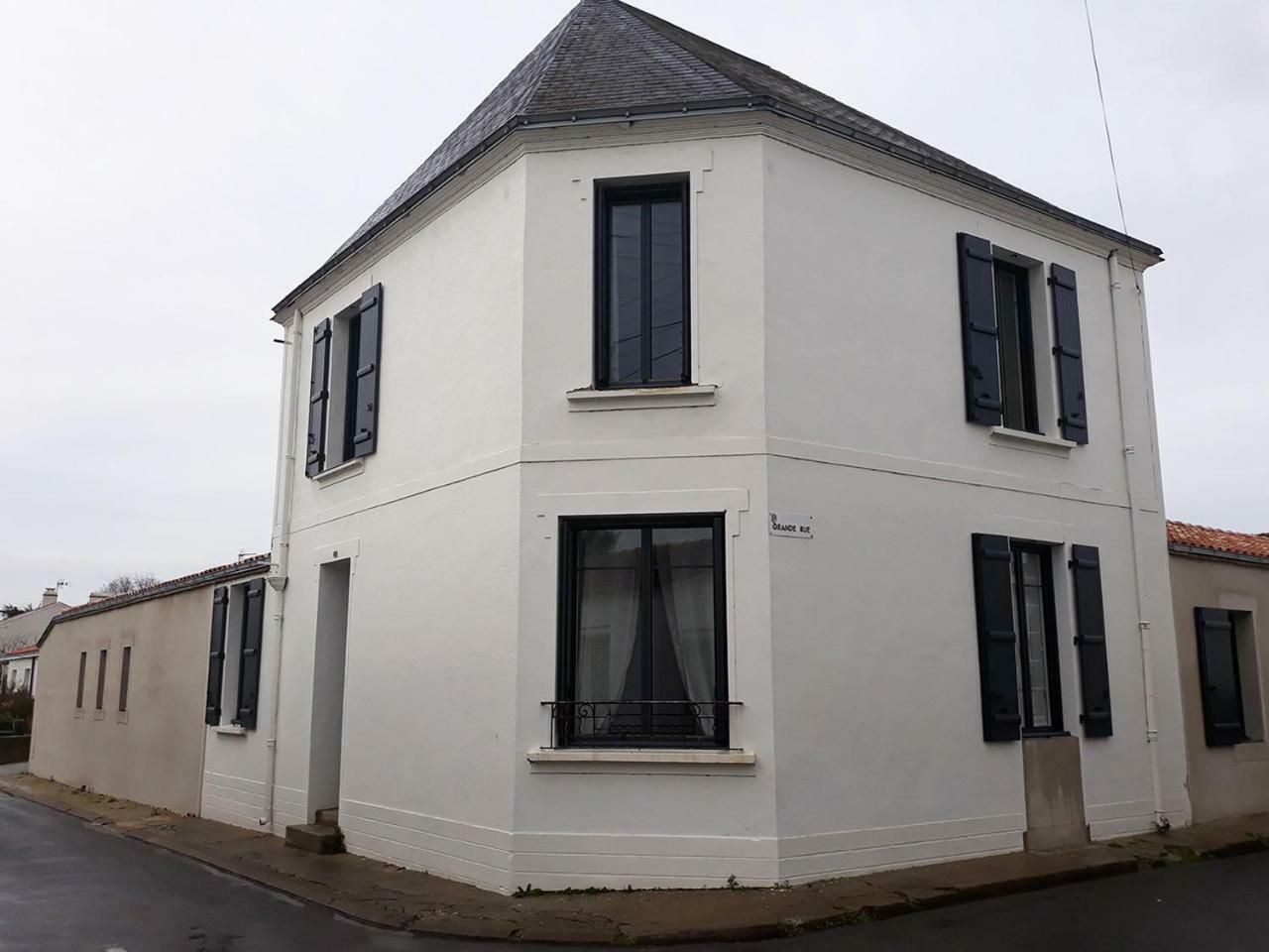 Le Cachet D'Une Maison De Centre-Bourg A 보부와-슈흐-메흐 외부 사진