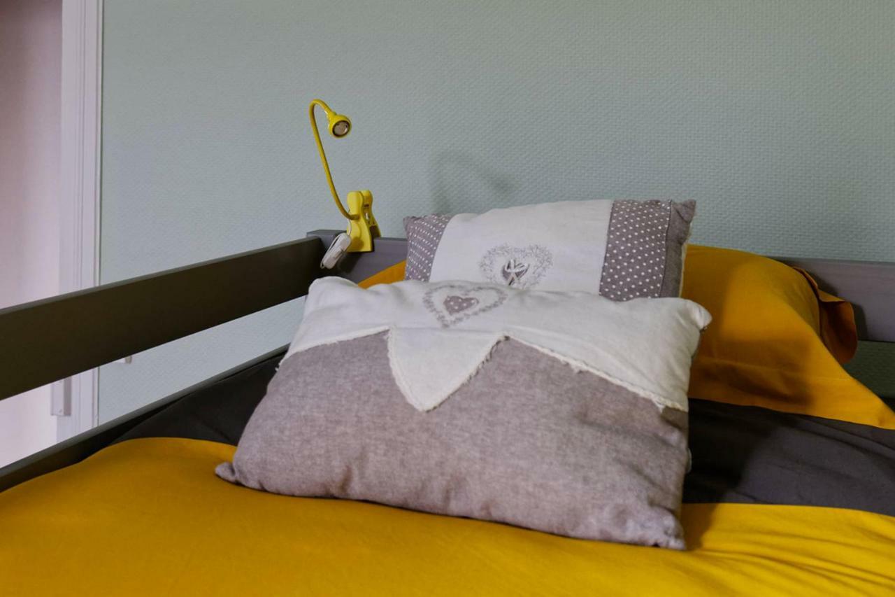 Le Cachet D'Une Maison De Centre-Bourg A 보부와-슈흐-메흐 외부 사진